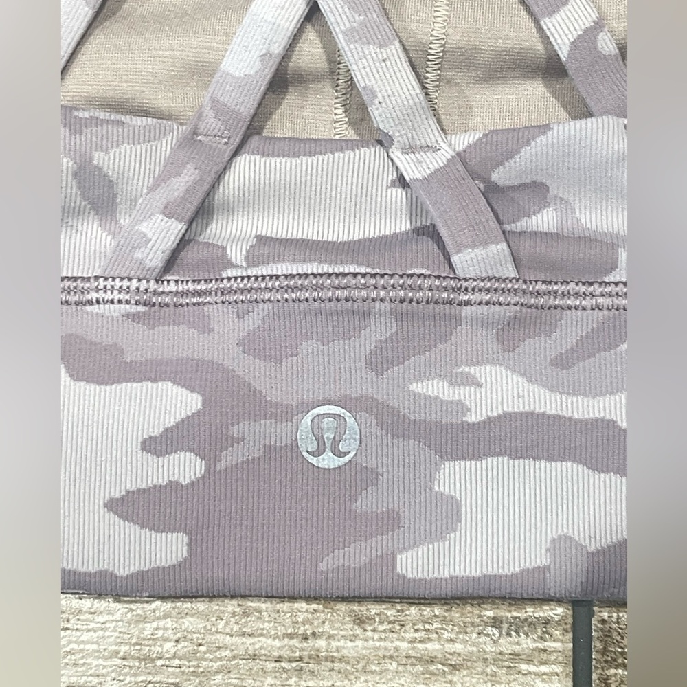 Lululemon ENERGY BRA LONG LINE RIB INCOGNITO CAMO ALPINE WHITE Women’s SZ 14 - Picture 3 of 4